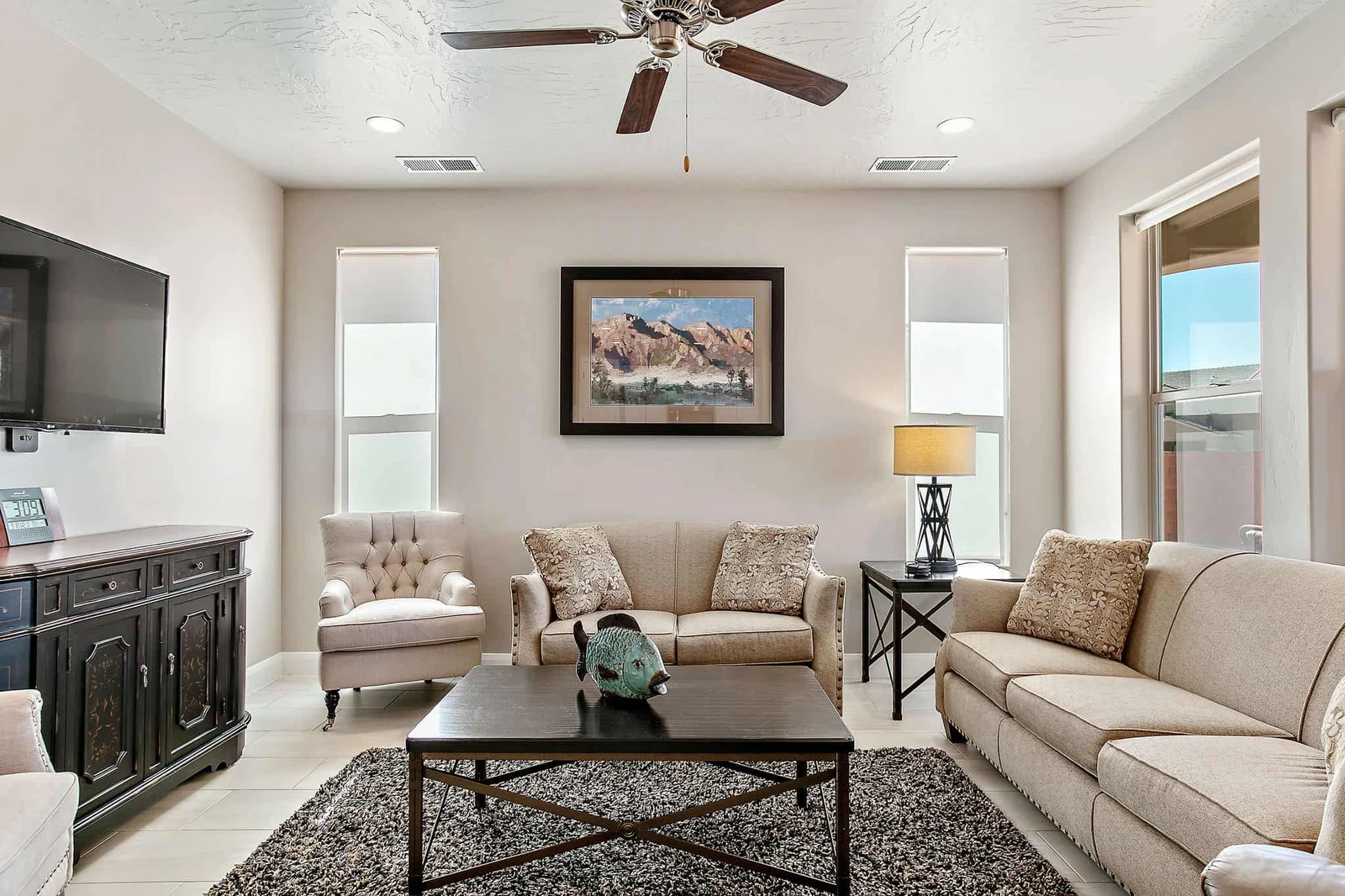 House 2 Living Room
