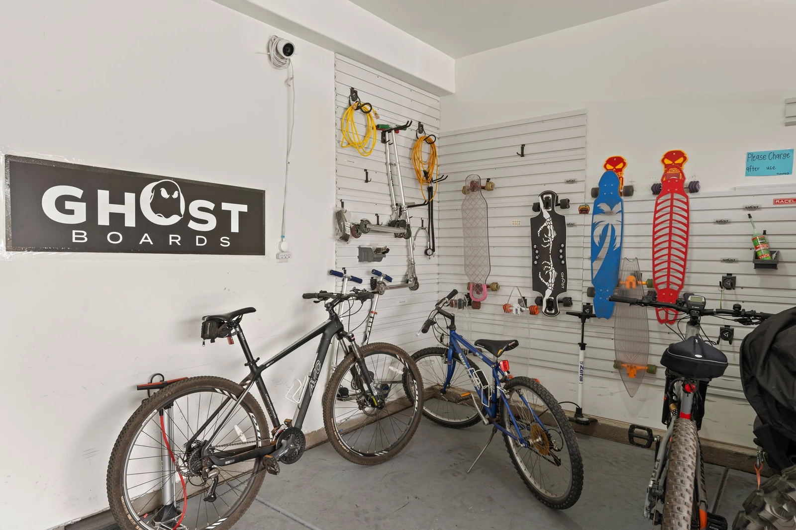 House 1 Garage