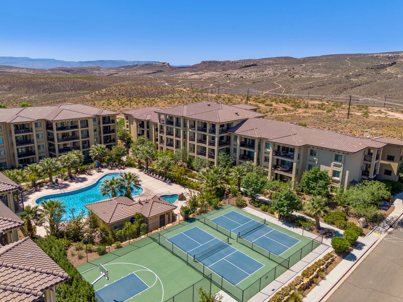 Community Pools, Basketball and Pickleball Courts