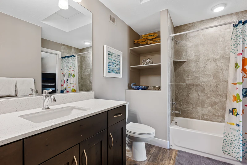 Bathroom Unit 2