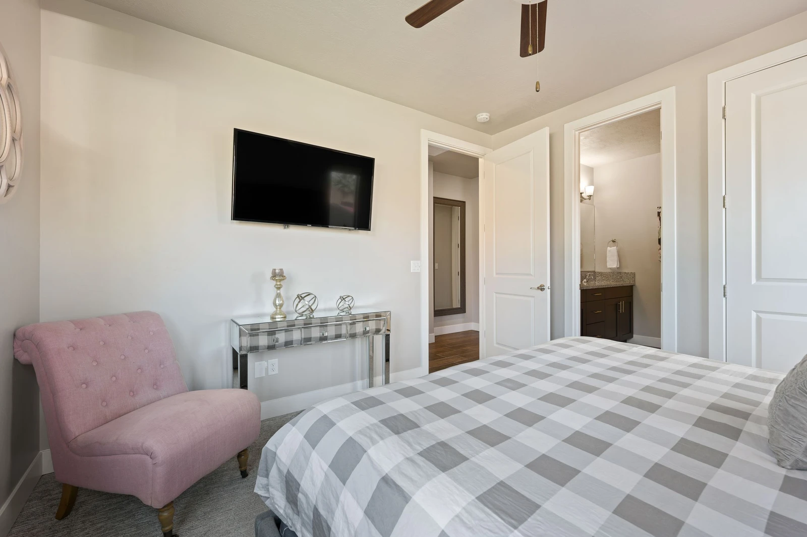 King Bedroom