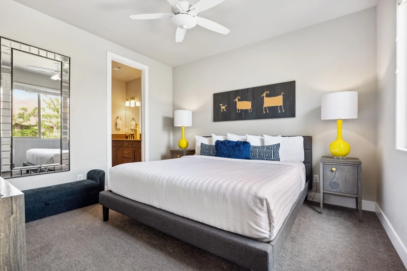 King Bedroom #89