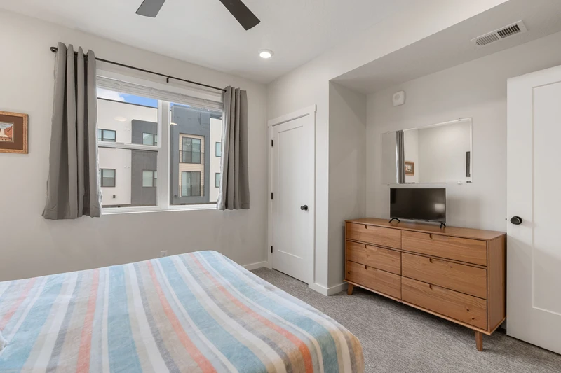 Queen Bedroom