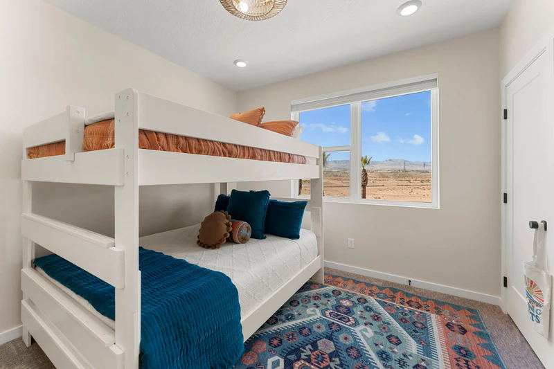 Queen/Queen Bunk Bed