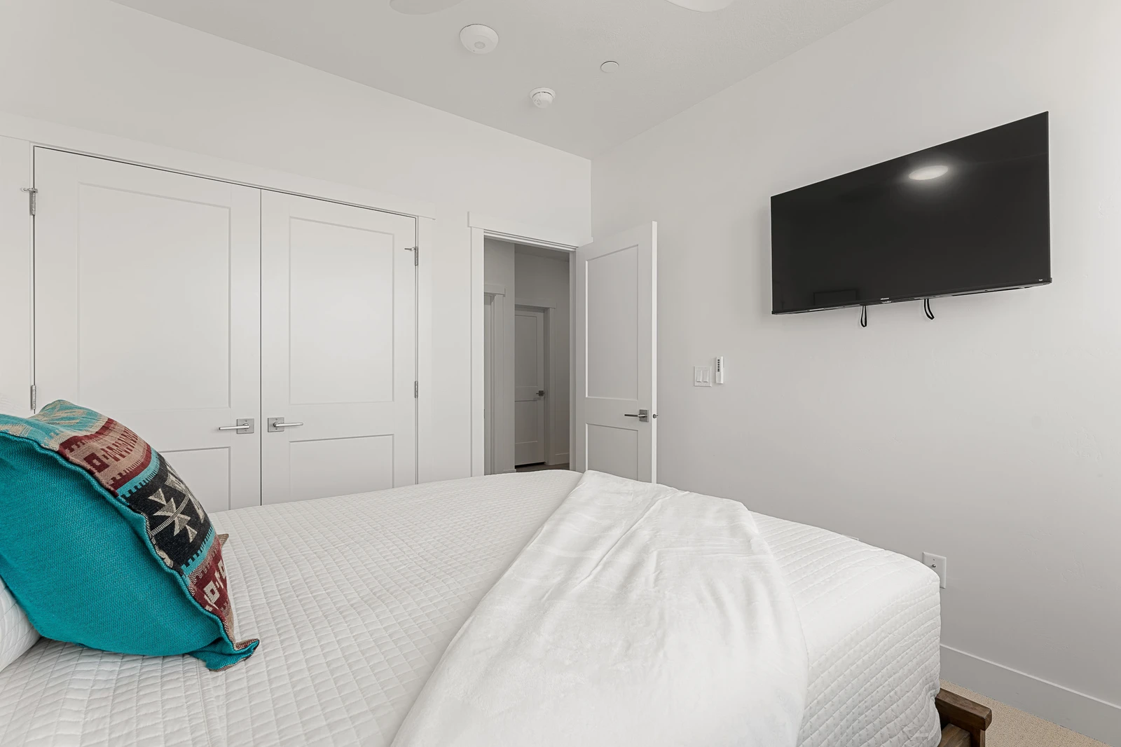 Queen Bedroom