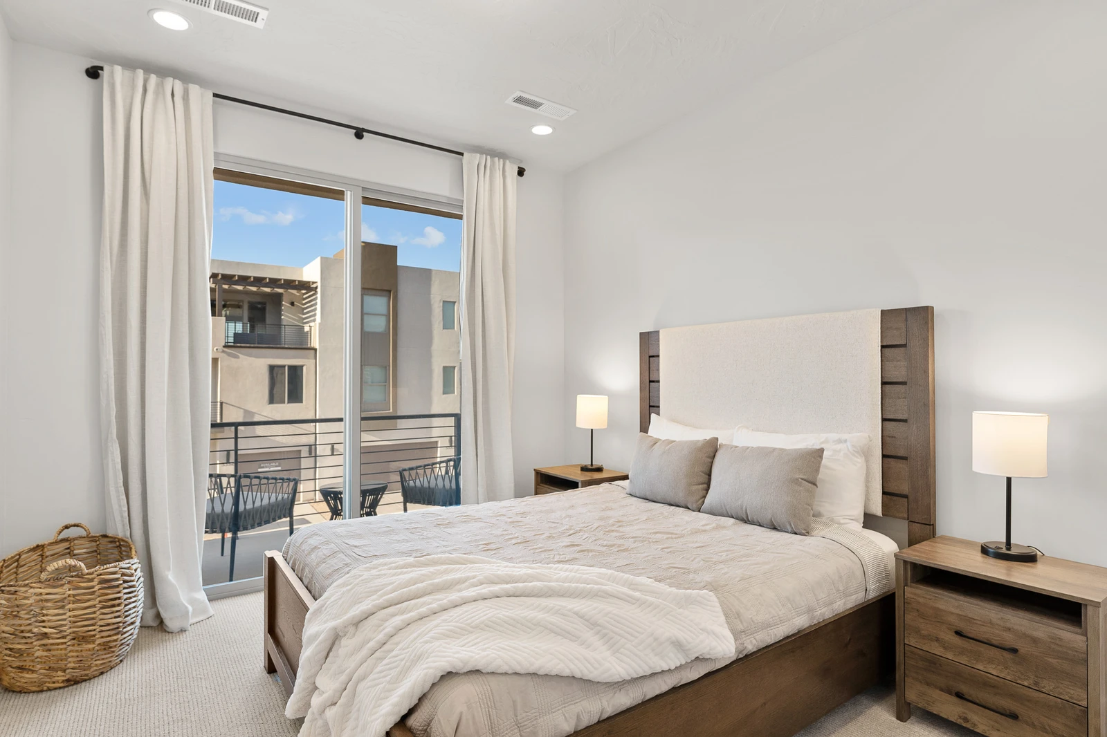 Queen Bedroom