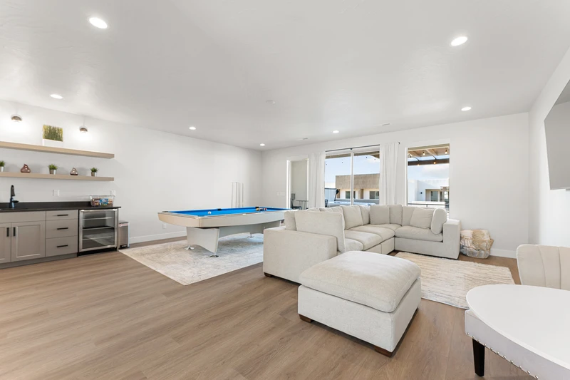 Loft, Pool Table (3rd Level)