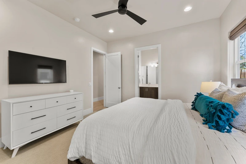 King Bedroom