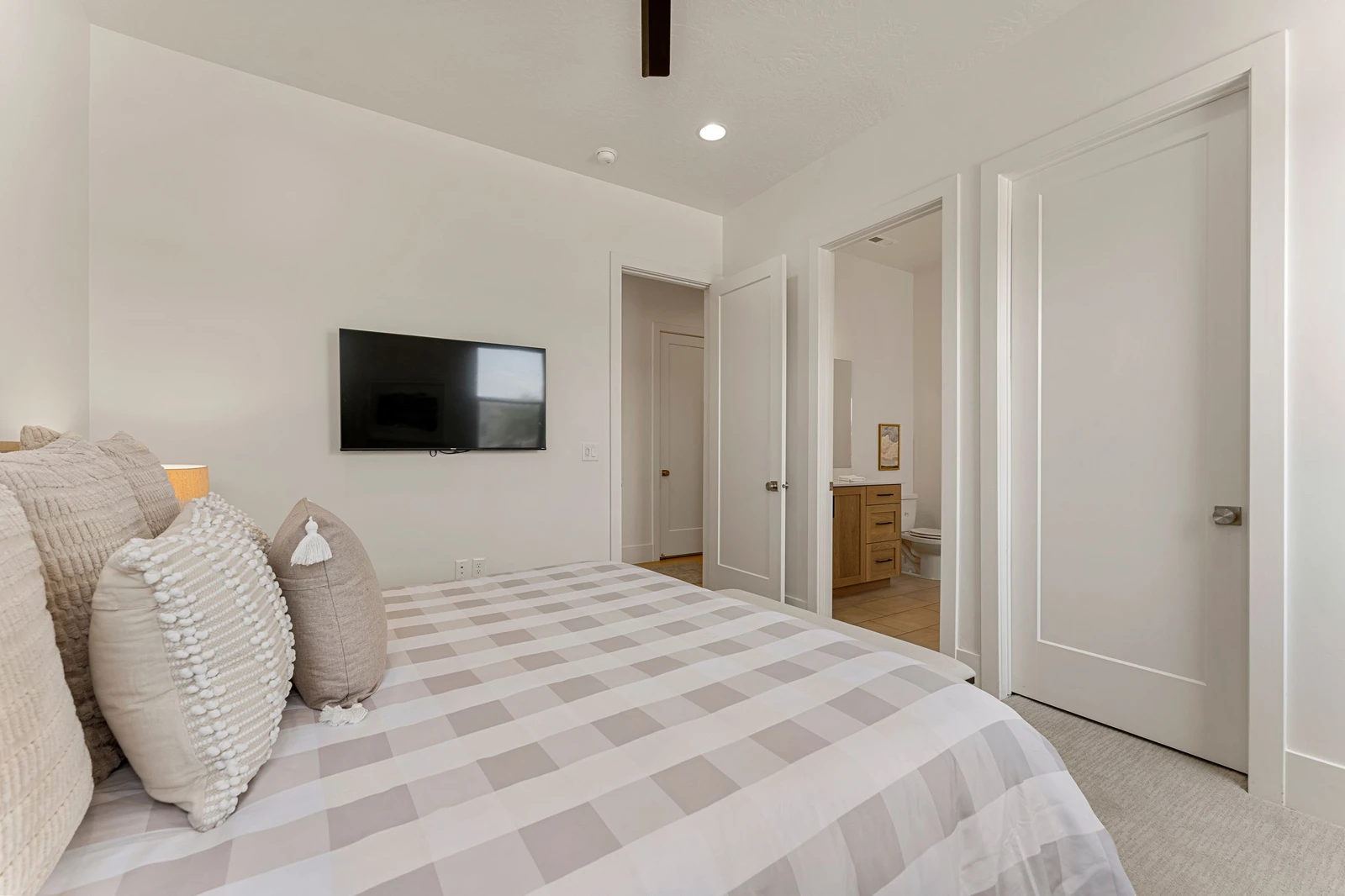 King Bedroom