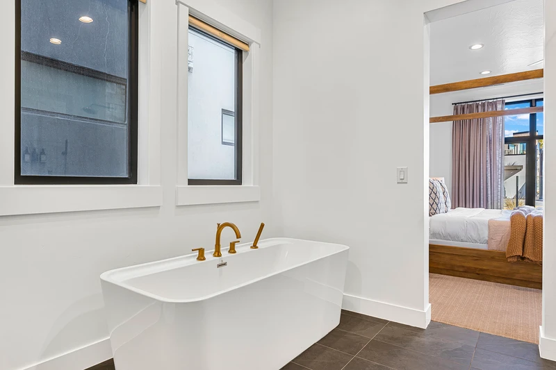 Soaker Tub