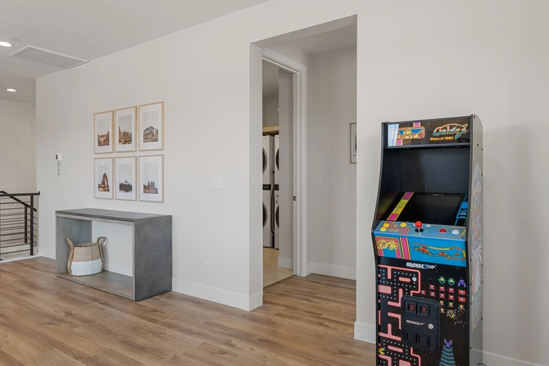 2nd Floor Loft - Arcade Game