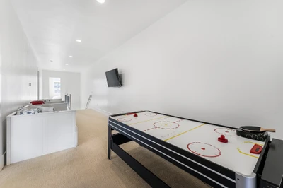 Air Hockey Table