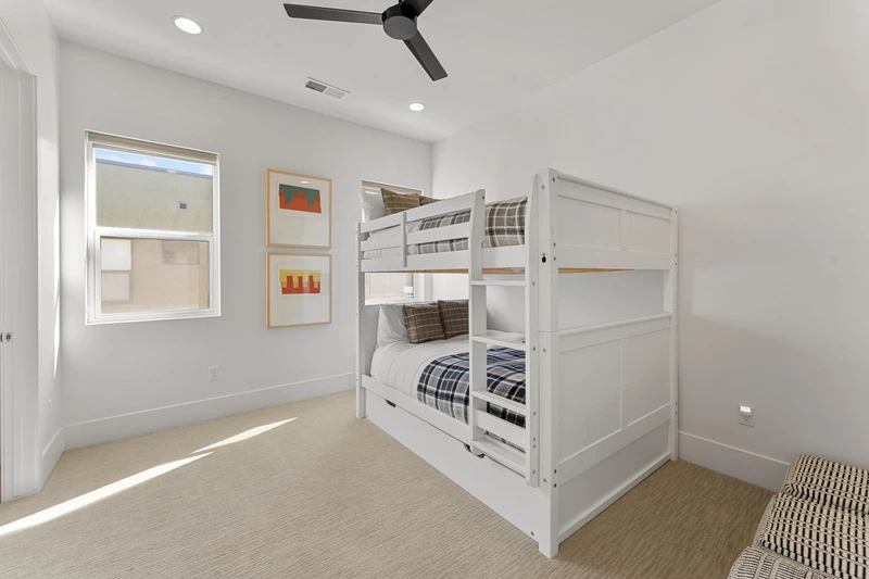 Twin/Full Bunk with Twin Trundle