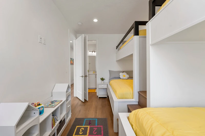 2 LXT/Q Bunk Beds