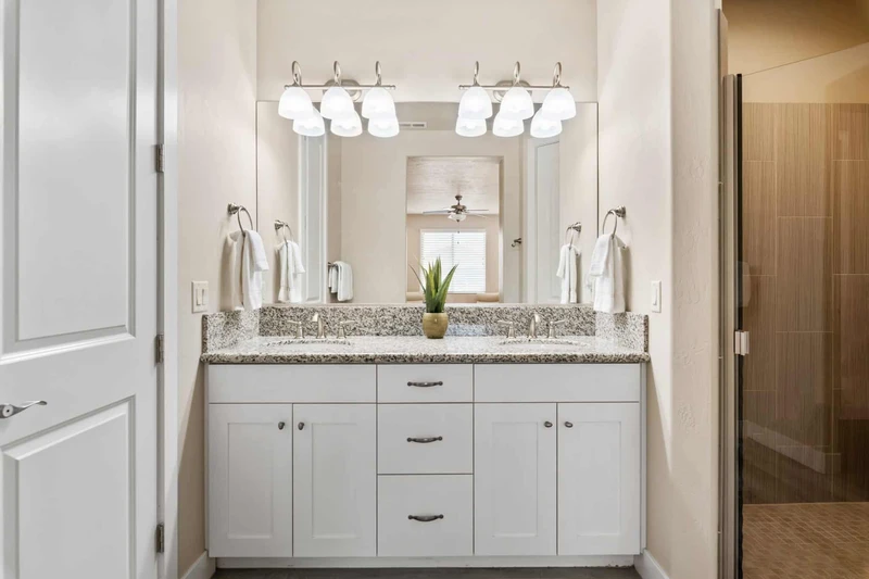Unit 2 Bathroom