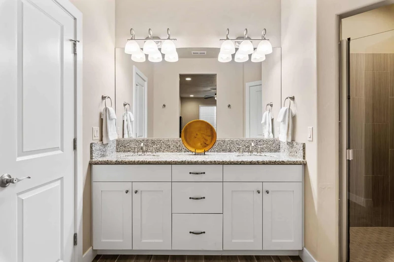 Unit 2 Bathroom