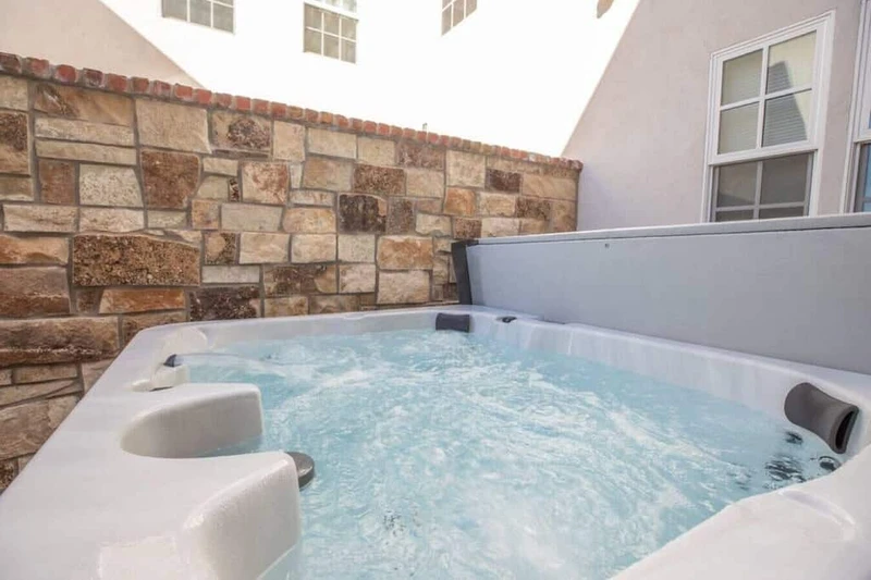 Private Hot Tub