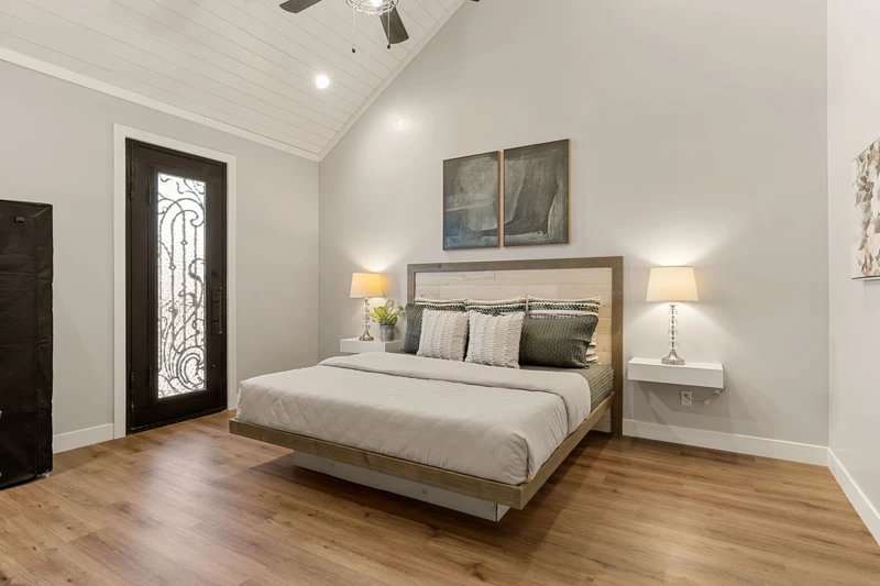King Bedroom