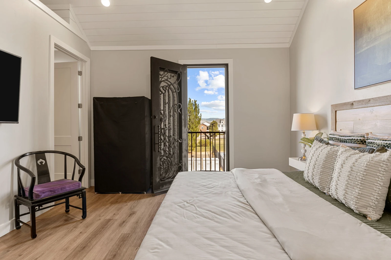 King Bedroom