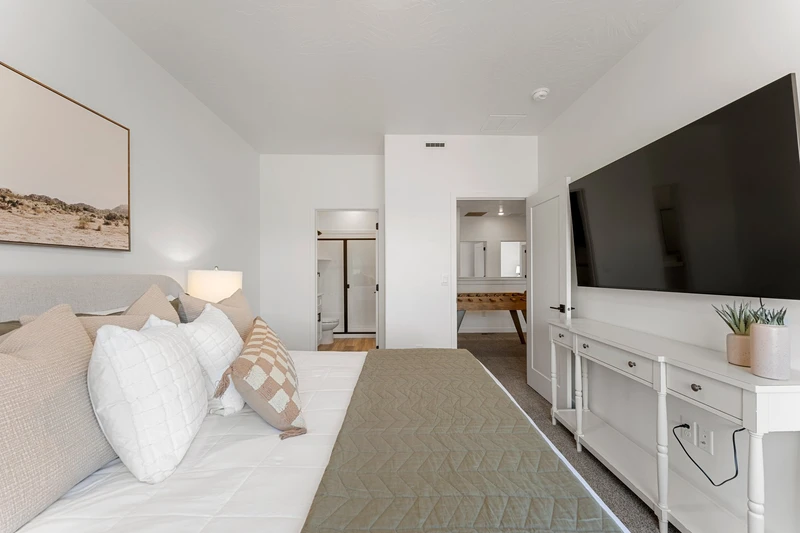 King Bedroom