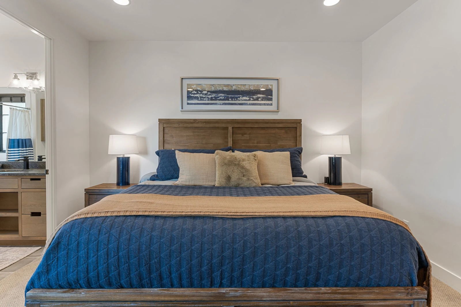 King Bedroom + Twin Bed + Trundle