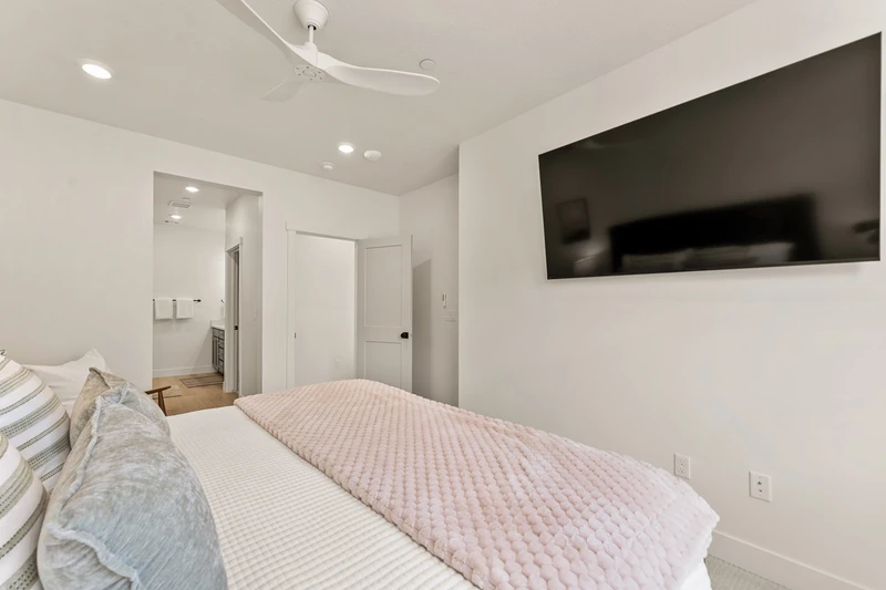King Bedroom