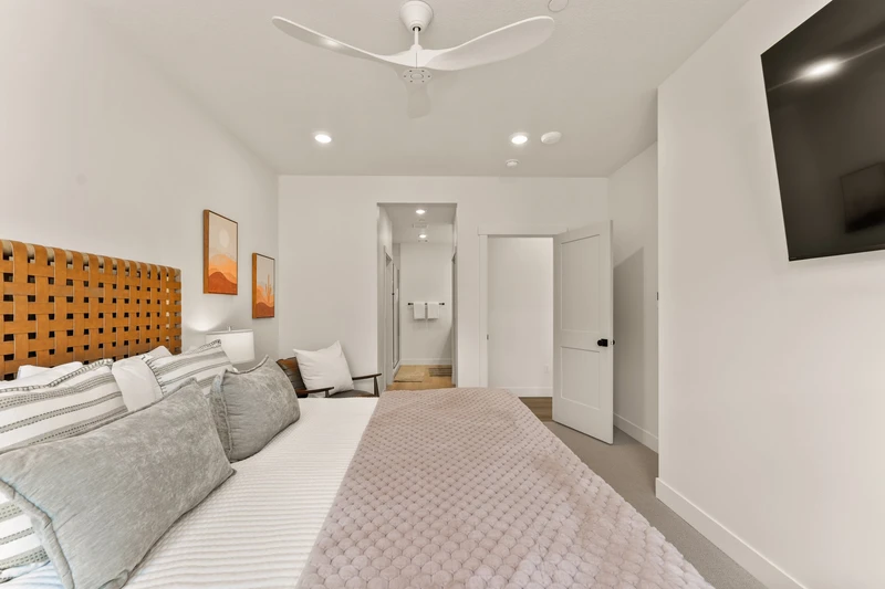 King Bedroom