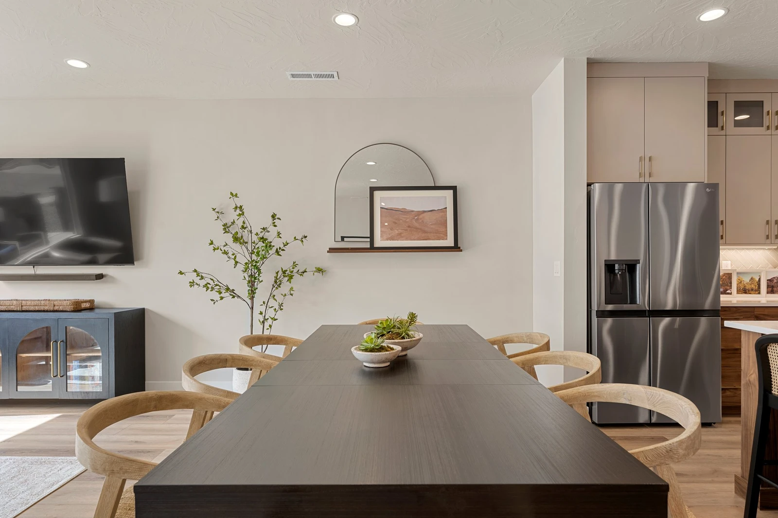 Dinning Table