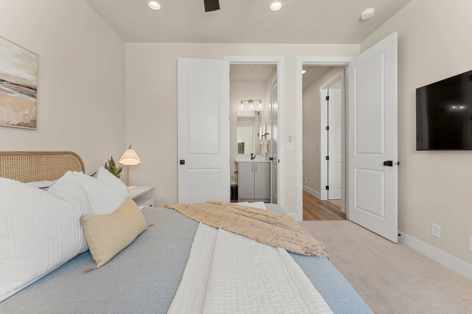 Queen Bedroom