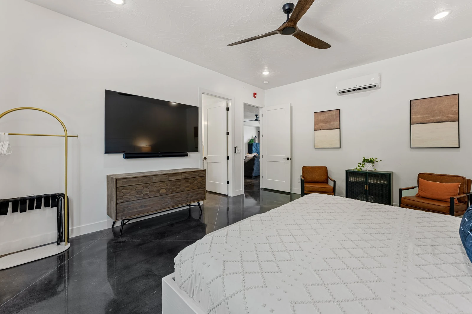 King Bedroom