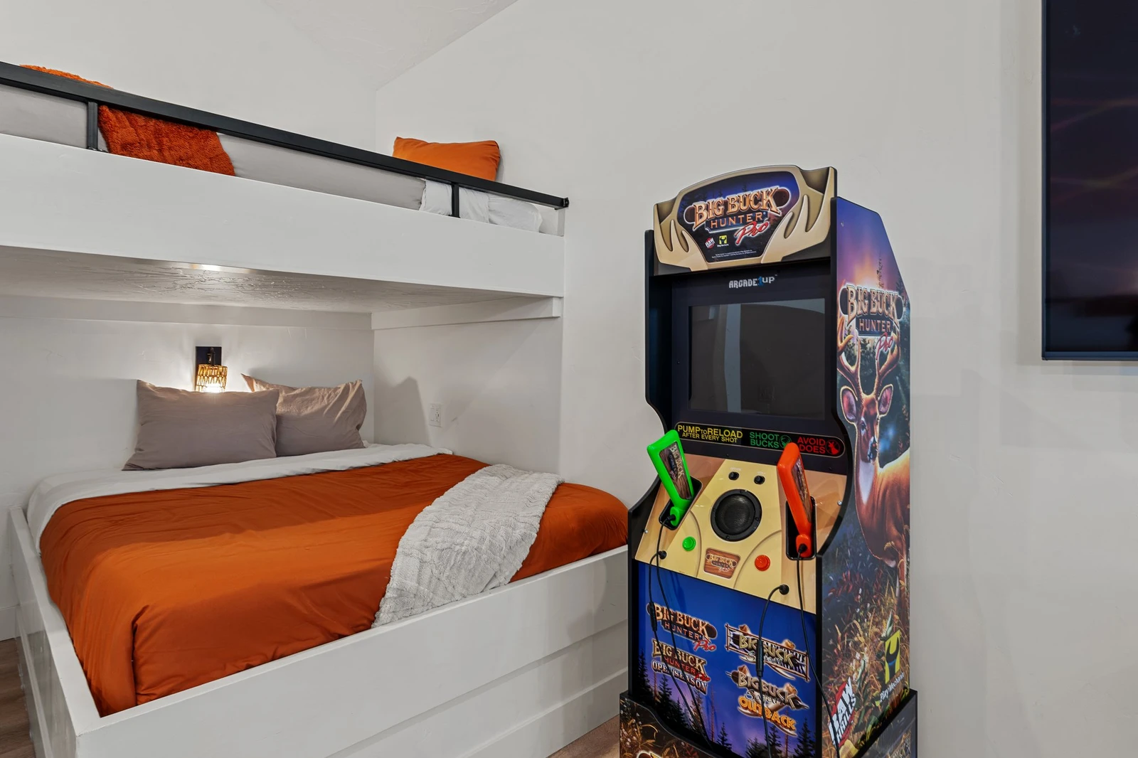 5 Queen/Queen Bunk Beds and Arcade Game