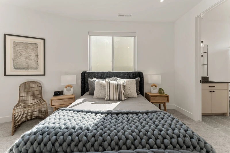 Queen Bedroom