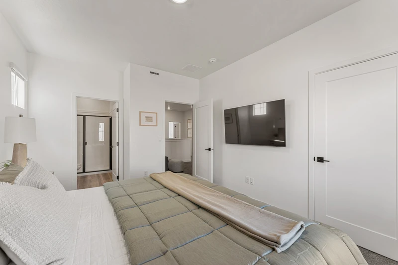 King Bedroom