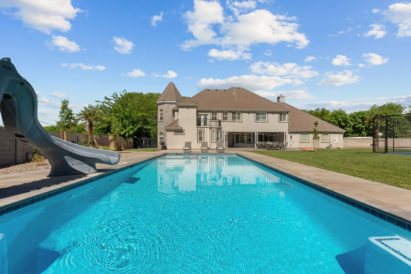 Private Pool