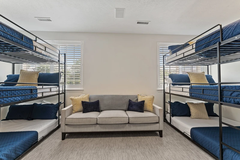 2 Double/Double/Double Bunk Beds