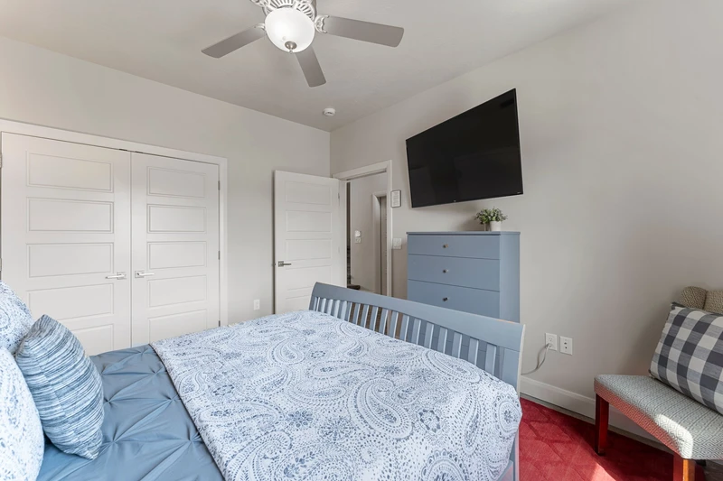 Queen Bed