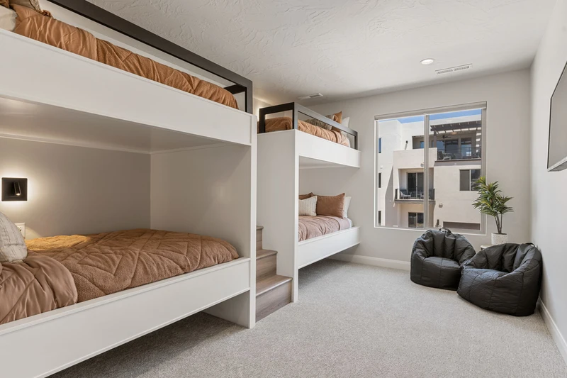 2 Double/Double Bunk Beds