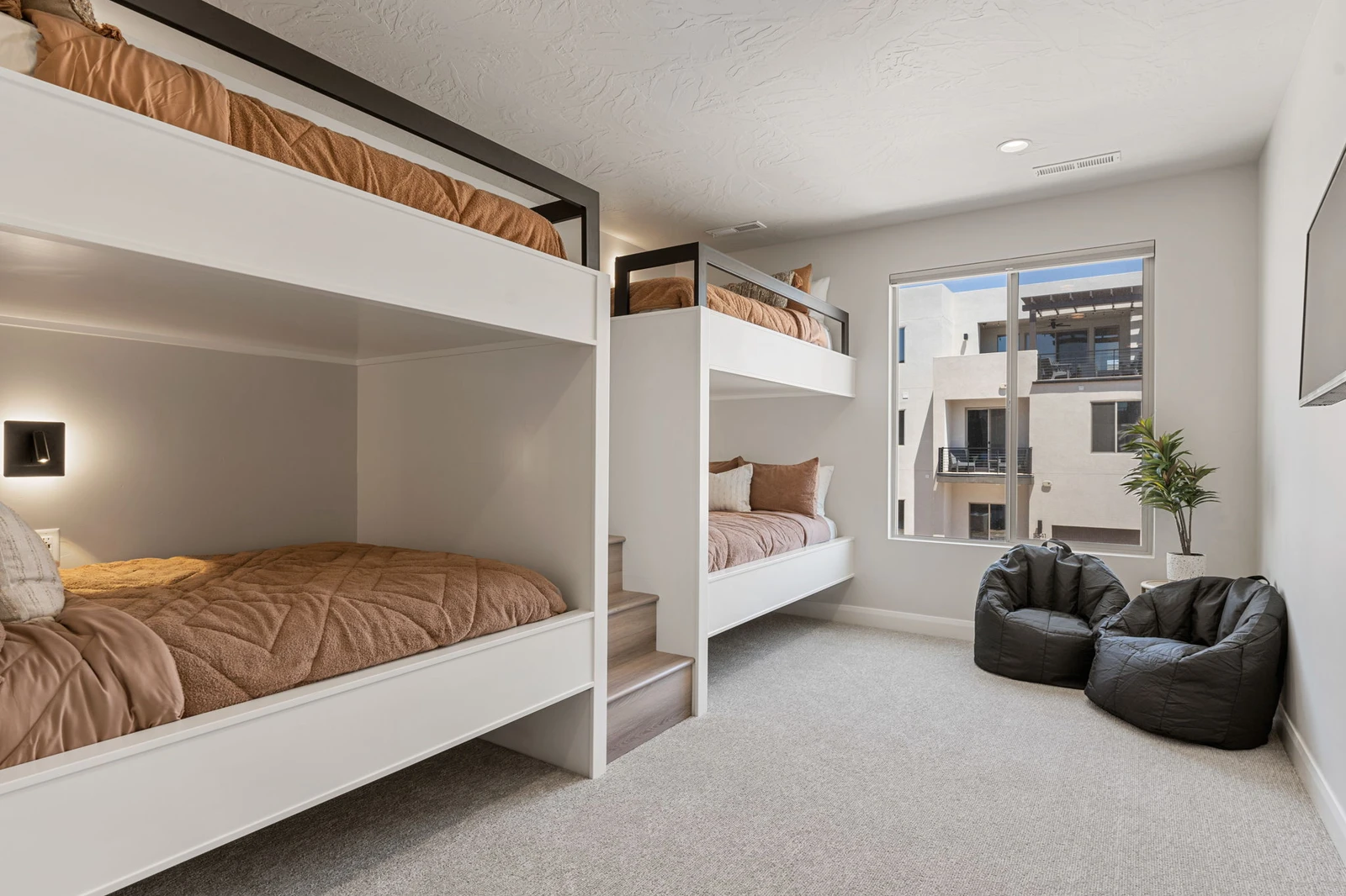 2 Double/Double Bunk Beds