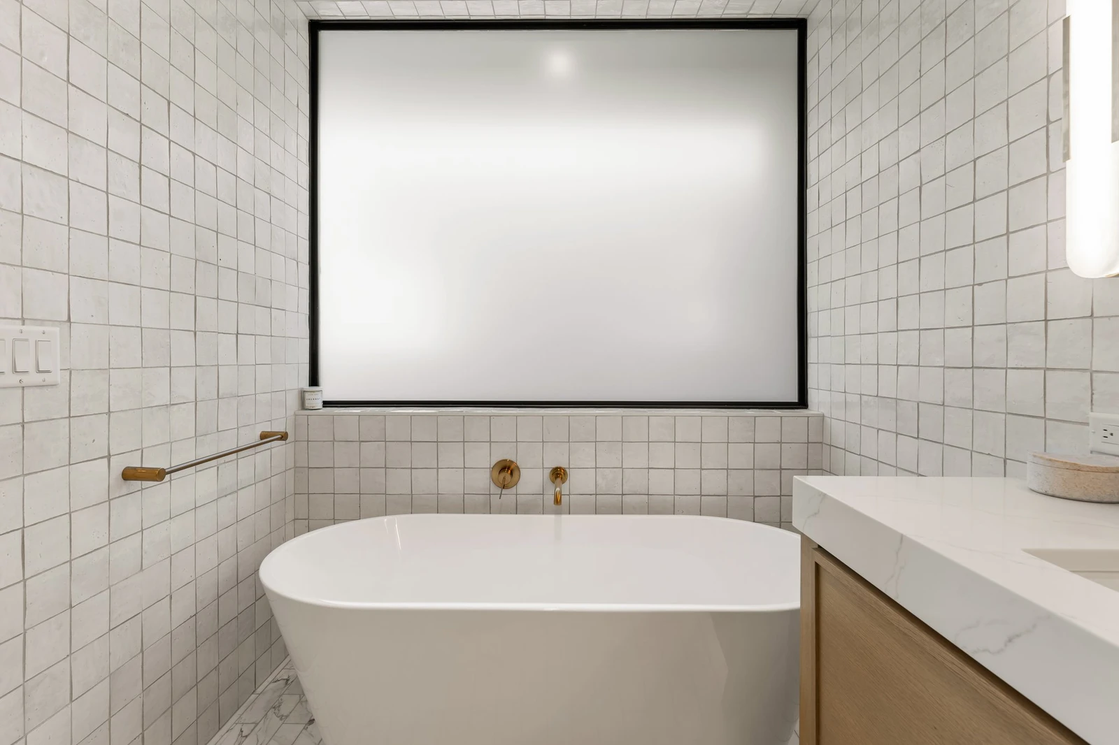 Casita Master Bathroom with Washer and Dryer