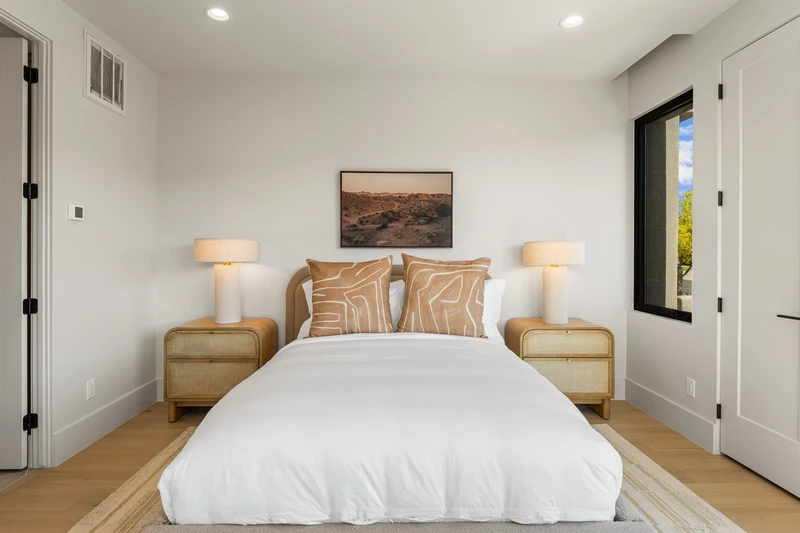 Queen Bedroom