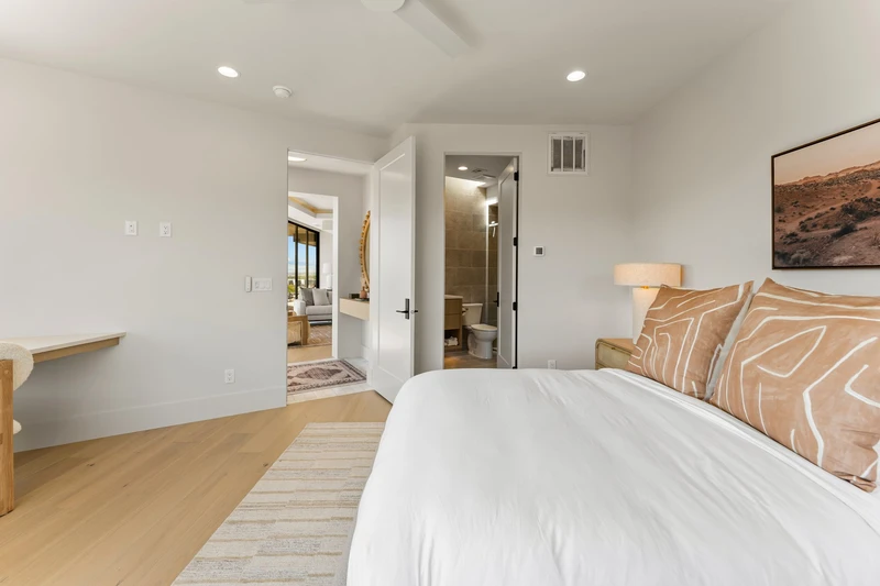 Queen Bedroom