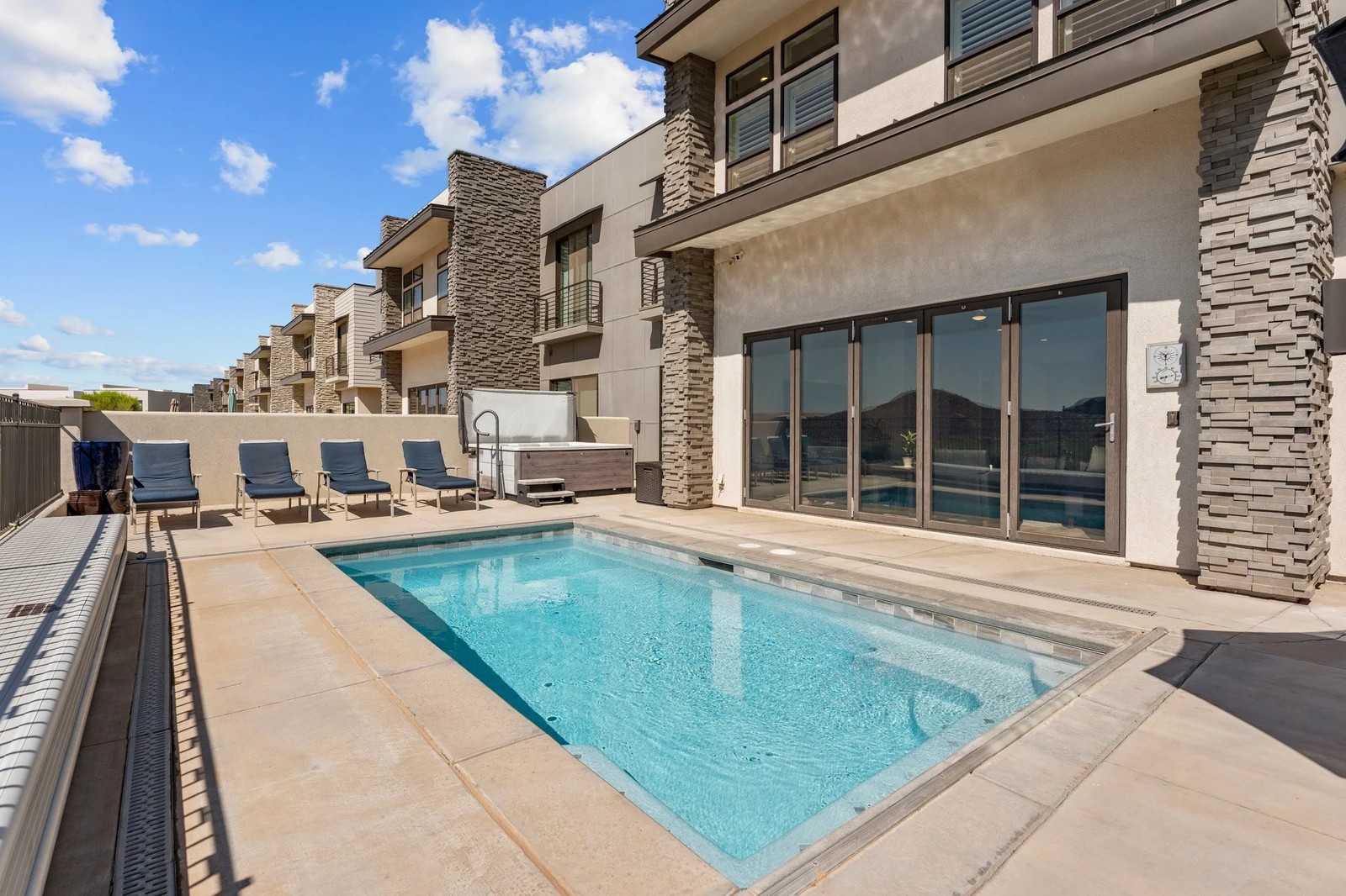 Private Pool/Golf Course Views
