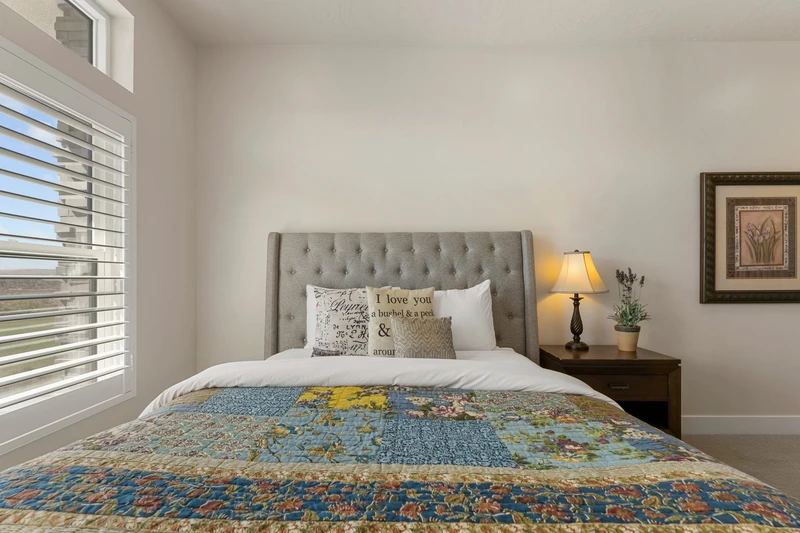 Queen Bedroom
