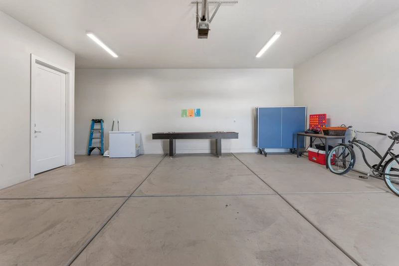 Double Car Garage / Ping Pong Table + Bikes