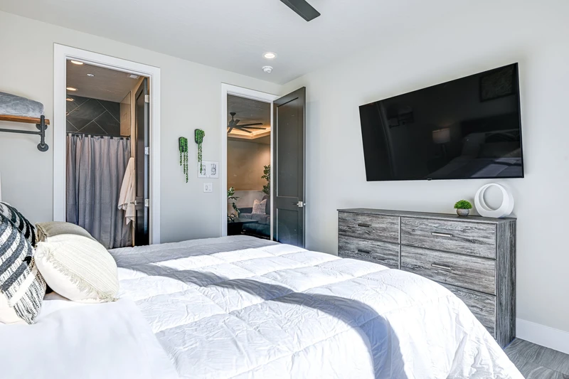 King Bedroom