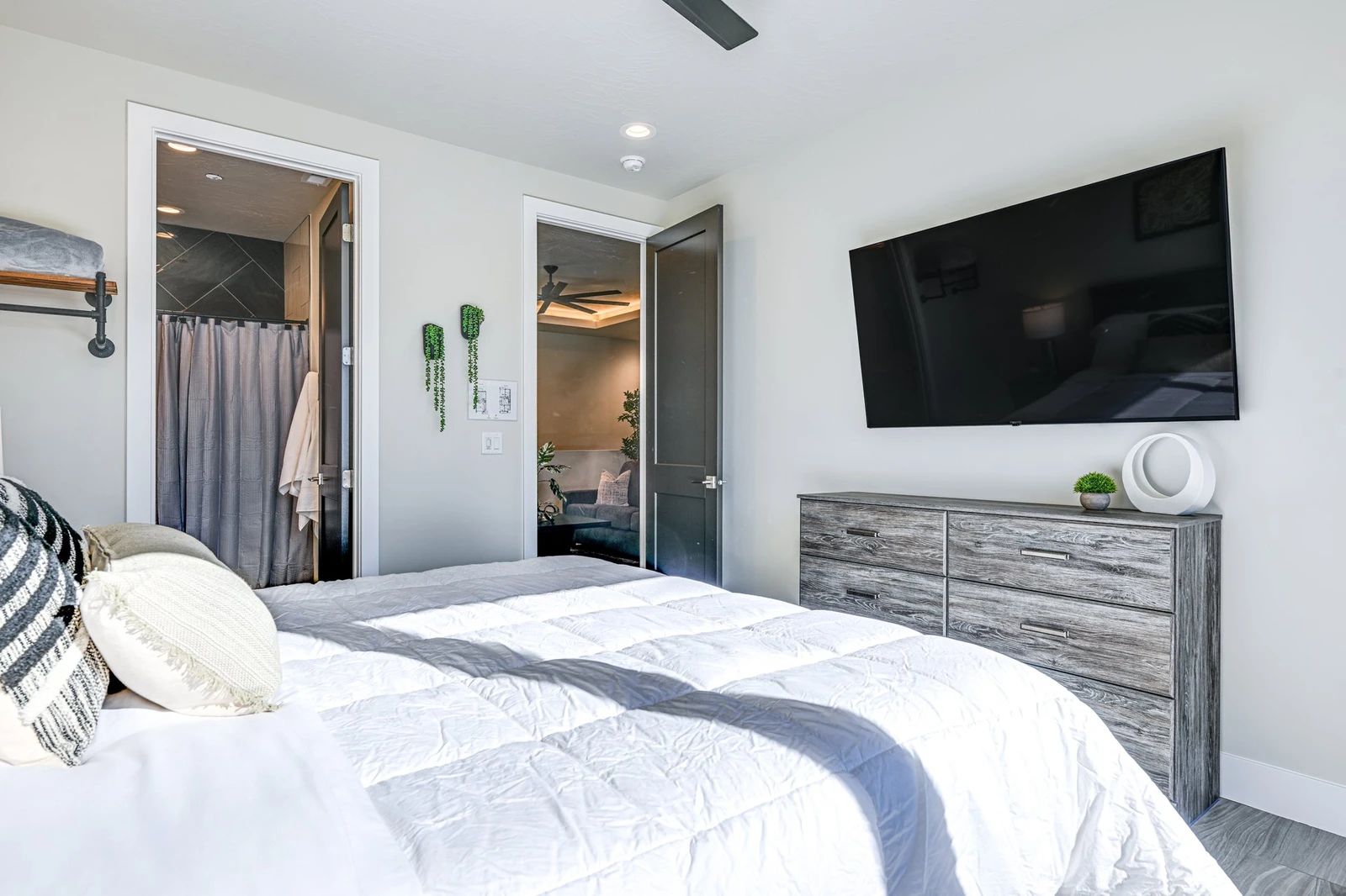 King Bedroom