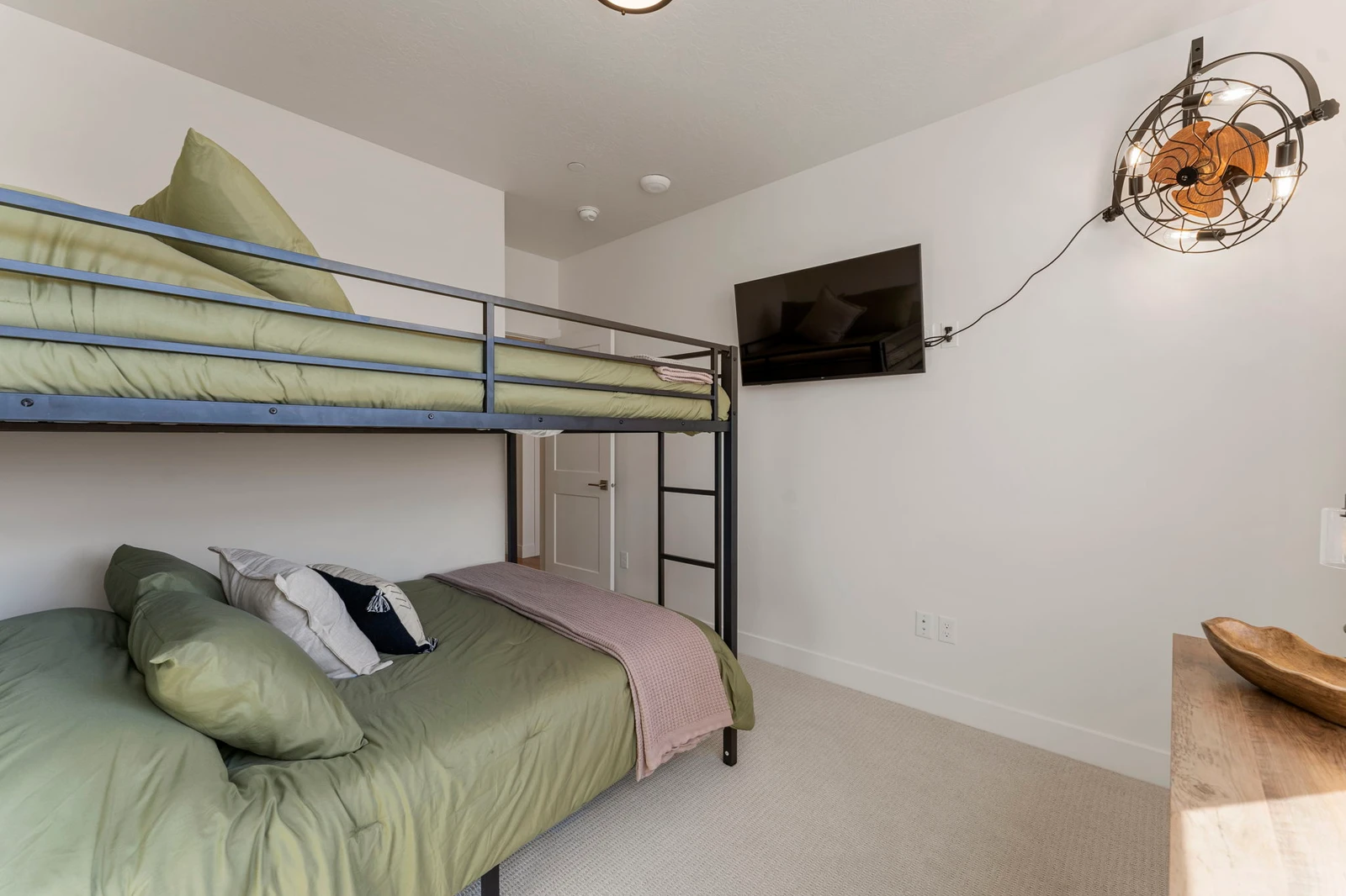 Queen/Queen Bunk Bed
