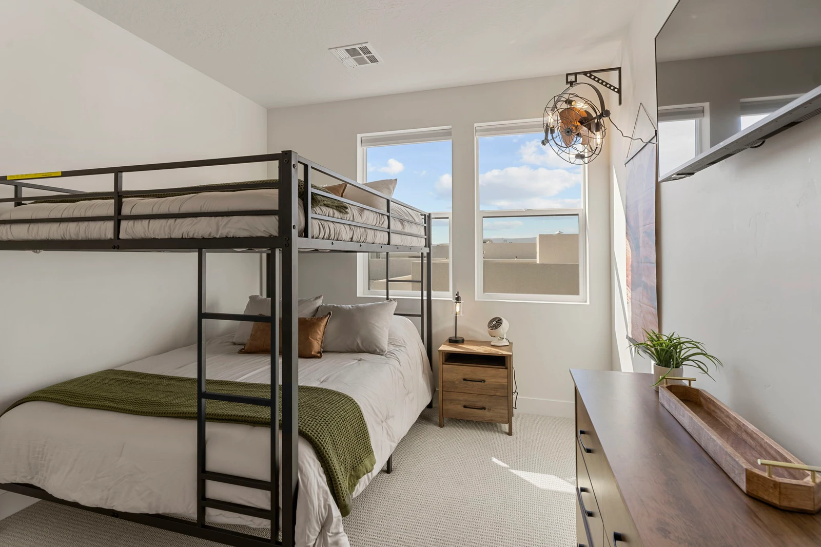 Queen/Queen Bunk Bed
