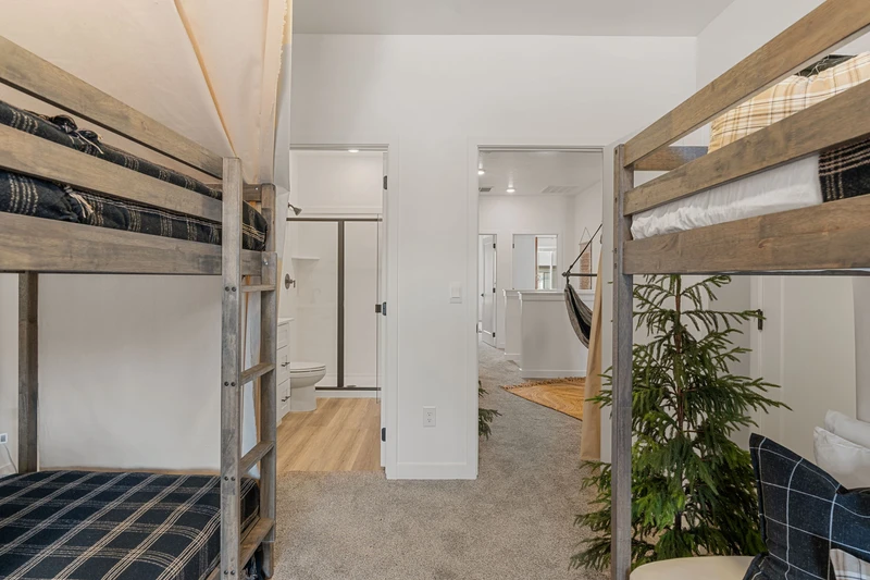 4 Twin/Twin Bunk Beds