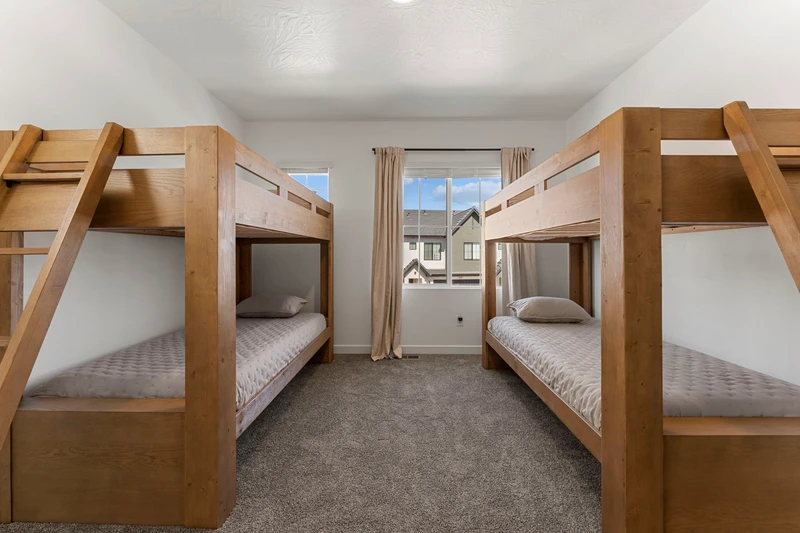 2 Twin/Twin Bunk Beds